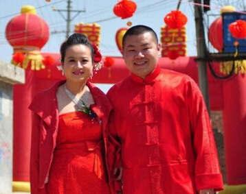 岳云鹏晒结婚照 与孙越玩暧昧小岳岳老婆去哪儿了?(图) - 中国网山东要闻 - 中国网山东 - 网上山东 | 山东新闻