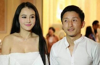 邹市明参加公益跑被轩轩抢镜 揭邹市明老婆冉