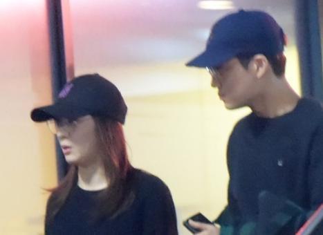  郑秀晶新恋情曝光  男友竟是EXO团魂二人同为