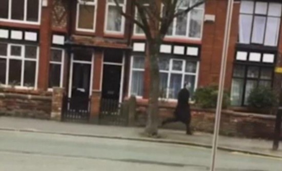 太不走运!英一上班族连续6个月未赶上早班车