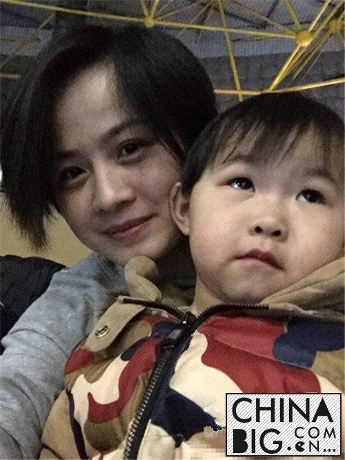 岳云鹏等孙越拍结婚照被调侃 岳云鹏老婆郑敏