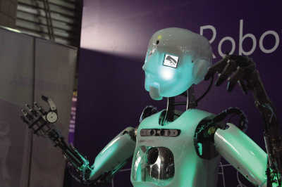 从互联网+走向人工智能+ 顶尖人才年薪300万