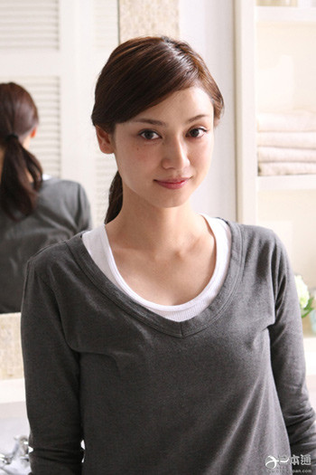 揭秘日本娱乐圈令人惊讶的大小姐女星