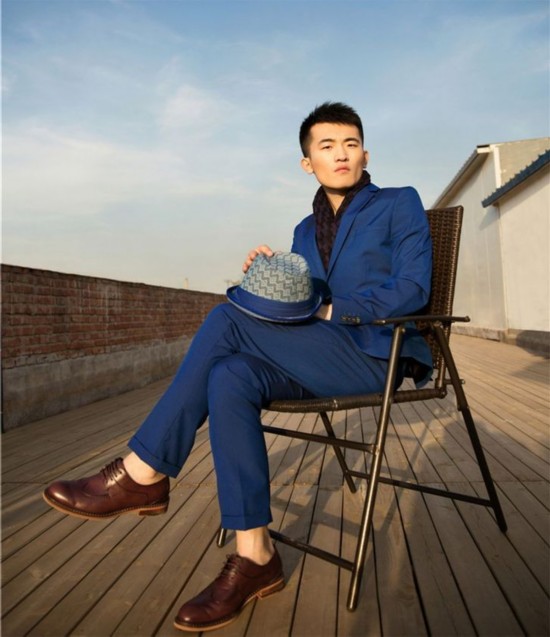 《监狱疯云》姜寒演反一号 带队午夜打劫团-