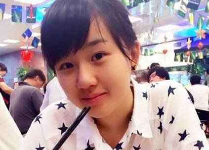 孟非女儿留学近照长发清丽可人 盘点小苹果私