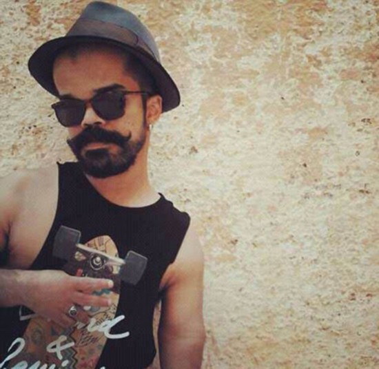 摩洛哥身高1.3米男子网上晒肌肉 俘获无数少女