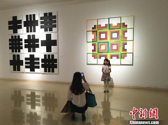 德国构成主义大师莱勒·卡尔哈尔德作品亮相河北