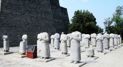 乾陵的61尊石像为何都没有脑袋?是人为还是自