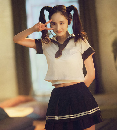 鹿晗杨幂宋慧乔吴亦凡易烊千玺 明星校服照盘