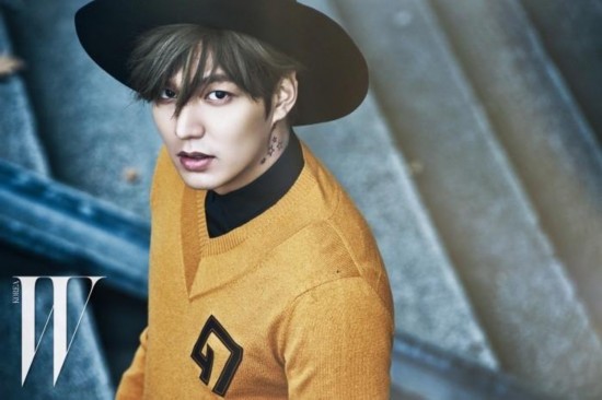 美女为李敏镐剃光头曝视频 深扒粉丝为爱豆做