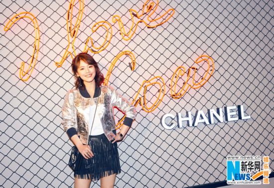 马思纯现身电音摇滚派对 色流苏短裙摇滚范儿