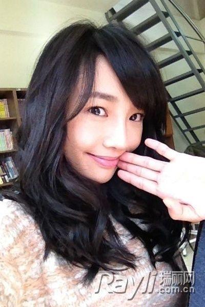 刘亦菲素颜画画美翻了 盘点素颜仍惊艳的女星