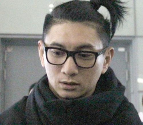男什么样眼镜好看吗,男生什么样的眼镜好看