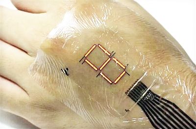 新器件让电子皮肤化身“数字显示屏”--浙江频道--人民网