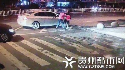 贵阳招聘司机_贵阳 空招路段 发生离奇车祸,护栏刺入轿车,司机穿脑身亡