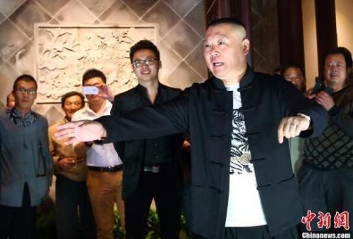 郭德纲老总_郭德纲于谦图片