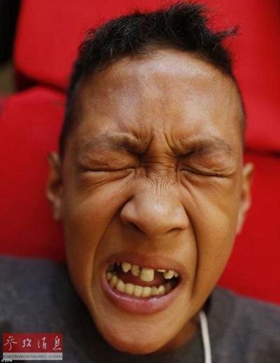 惊恐尖叫不断 男生吓哭 割礼是什么意思?