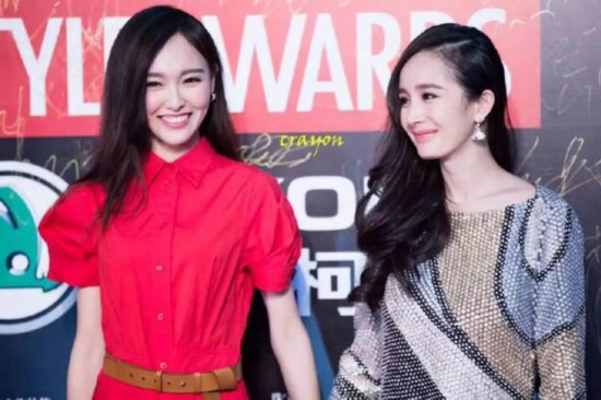 高圆圆怀抱贾静雯女儿合照 这些高颜值女星竟