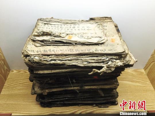 ͼΪ����ˮ�������ع��Ҽ��������Ļ��Ų�ˮ����β�崫������ˮ������������ˮ�顣������ ��