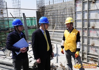 营山男子从事业单位辞职经商 2年捐165万元修