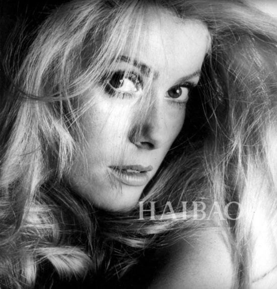 ͷYPwǪ (Catherine Deneuve)