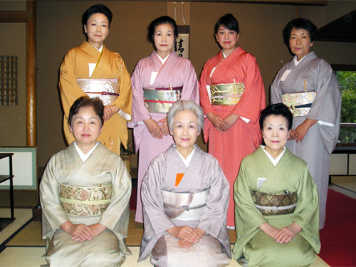 看一看日本大妈与中国大妈究竟有什么不同?