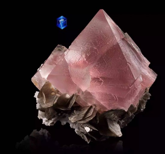 萤石的赤橙黄绿青蓝紫