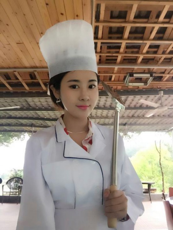 90后美女回家创业制私房菜 被赞最美厨娘(图