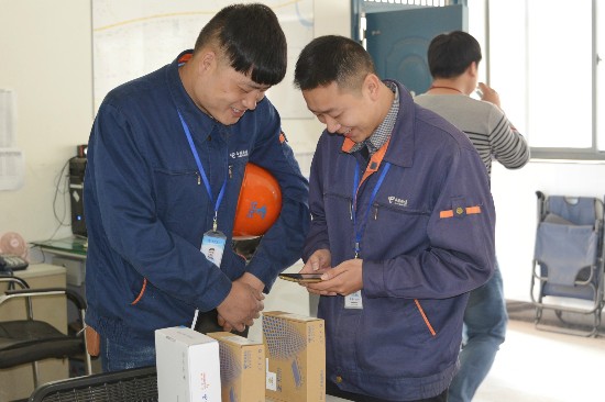 劳动者之歌 乐章二:有事儿您电话--安徽频道--人