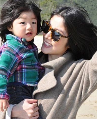 娱乐圈背景神秘明星:许绍雄与慈禧太后沾亲带