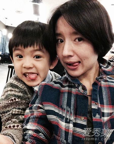 董洁儿子帅刘涛女儿美 明星宝贝们最新照
