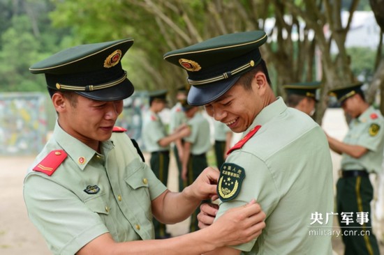 武警新老标识区别：更加符合作战要求