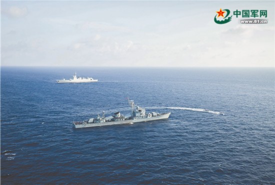 南海舰队远海训练编队西沙海域组织特情处置演练