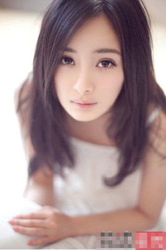 杨幂脚臭扬名娱乐圈　揭秘明星不为人知身体缺陷
