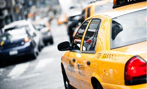 网约车问题频发 深圳8000名滴滴司机被封号