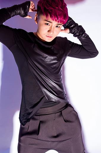 声像吴青峰神似张信哲 繁星直播杨启唱《放弃