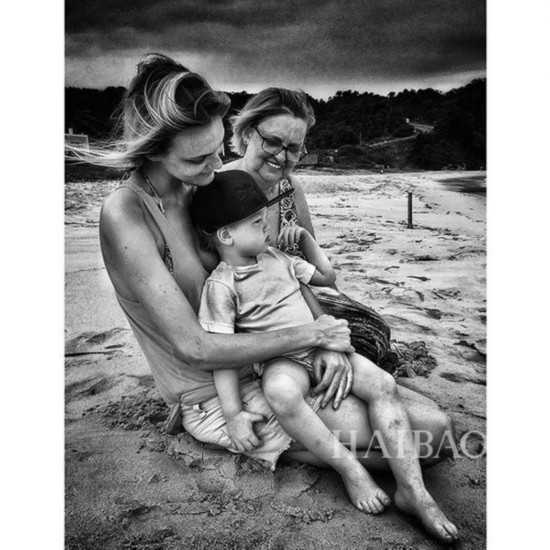 WҥdùYPSg(Caroline Trentini)