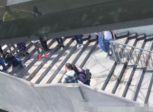 男女搭配干活不累 邓超岳云鹏柳岩搭档拍新片