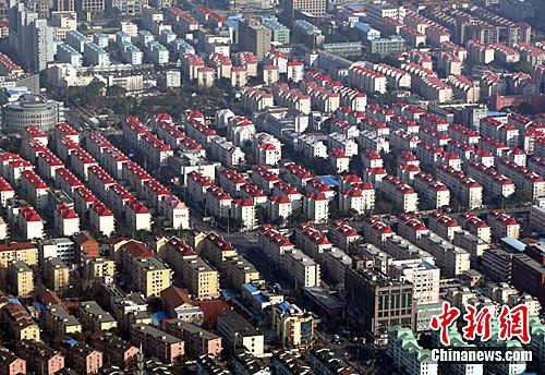 楼市观察:高烧的二线城市政策转向控房价