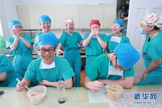 【图片故事】妇产医院的男丁格尔