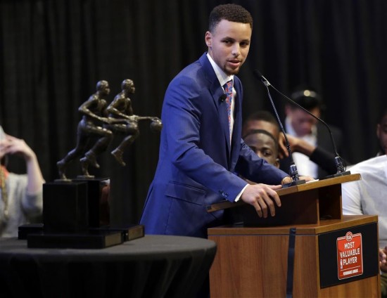 NBA:库里获本赛季常规赛MVP 历史性全票当选