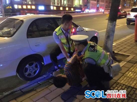 四川交警集中整治酒驾 绵阳查获疑似毒驾