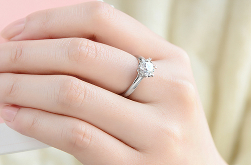 全球最大原钻光环耀眼 钻石改变一个国家命运