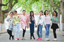 山西 学霸宿舍 :8人考研7人入 985 1人入 211