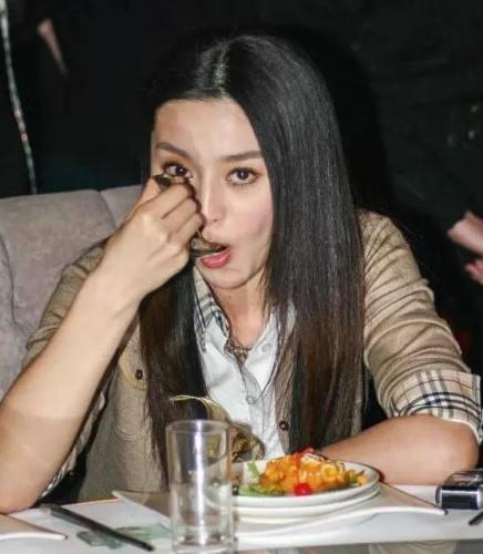 范冰冰一个月生活费就400 一天只