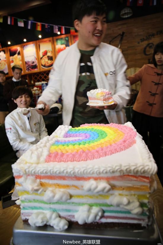 (组图)Uzi确认重回皇族RNG 携手Mata组建LPL