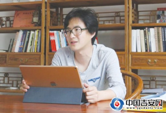 �������ܱ������ߵĲɷ�