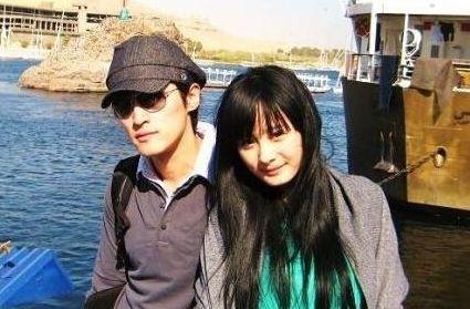 歌往事遭扒 曝两人三年地下恋分手杨幂微博取