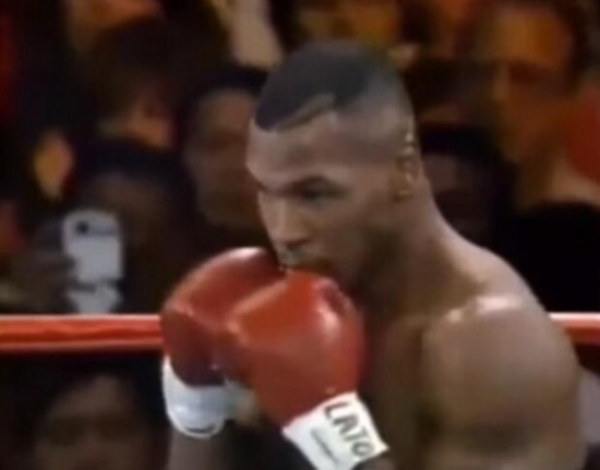 拳王泰森95年比赛视频惊现智能手机引热议(图