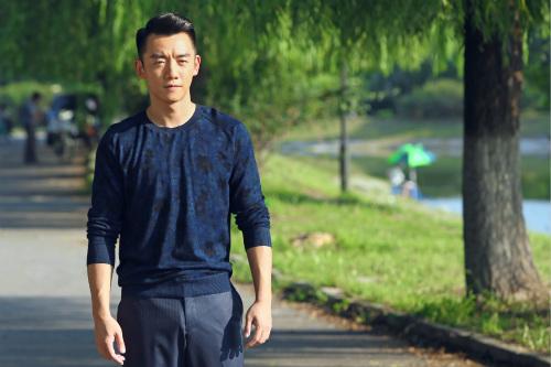 《那年青春》虐心上演 郑恺面临事业爱情双抉择